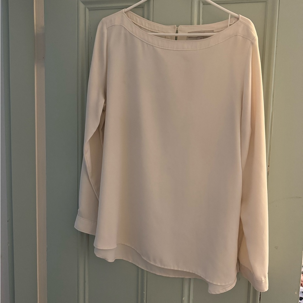 Versatile, neutral top from Loft. Cream-colored, very flattering.